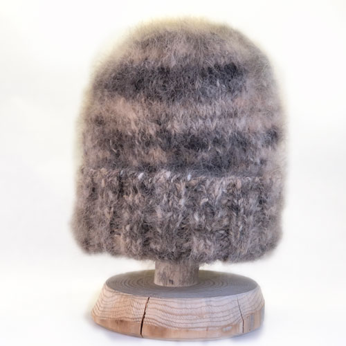 Chiengora brimmed toque